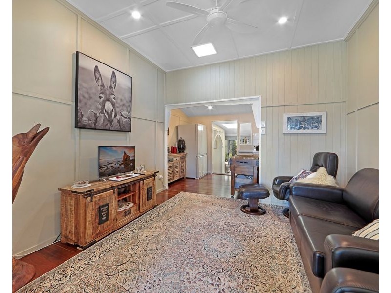 30 Bathurst Street, Elliott Heads QLD 4670