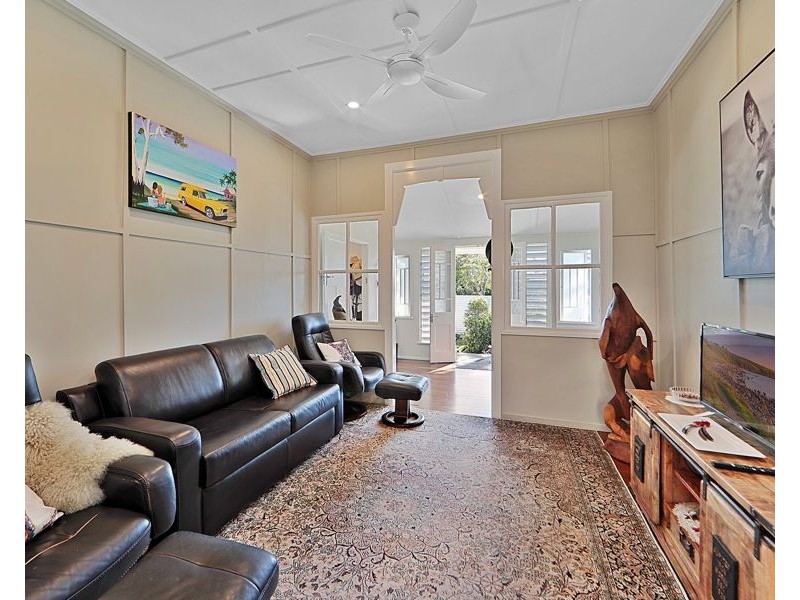 30 Bathurst Street, Elliott Heads QLD 4670