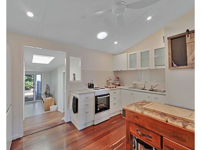 30 Bathurst Street, Elliott Heads QLD 4670