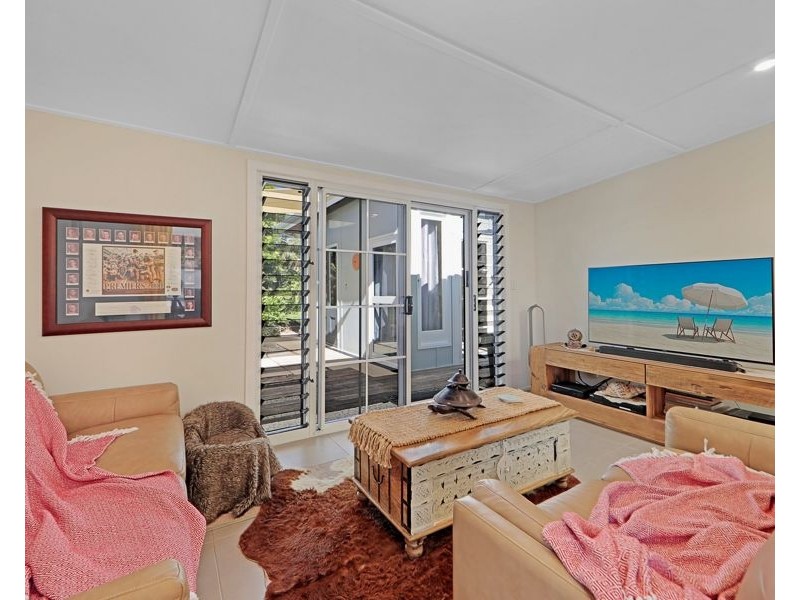30 Bathurst Street, Elliott Heads QLD 4670