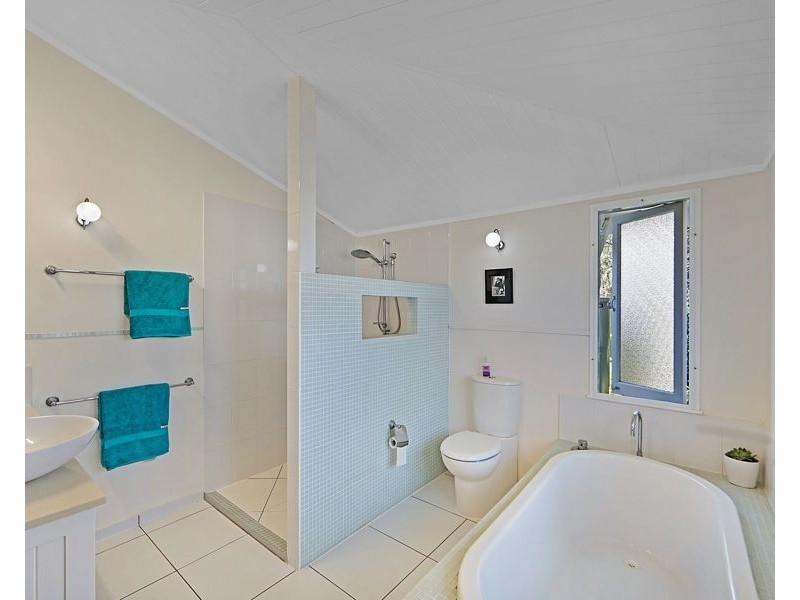 30 Bathurst Street, Elliott Heads QLD 4670