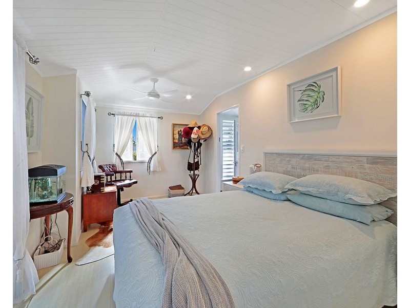 30 Bathurst Street, Elliott Heads QLD 4670