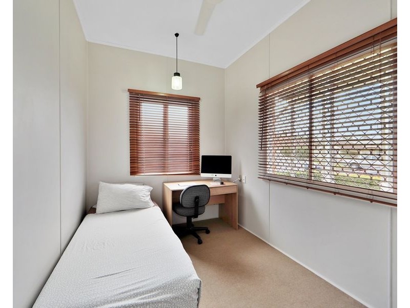 1 Eriksen street, Svensson Heights QLD 4670
