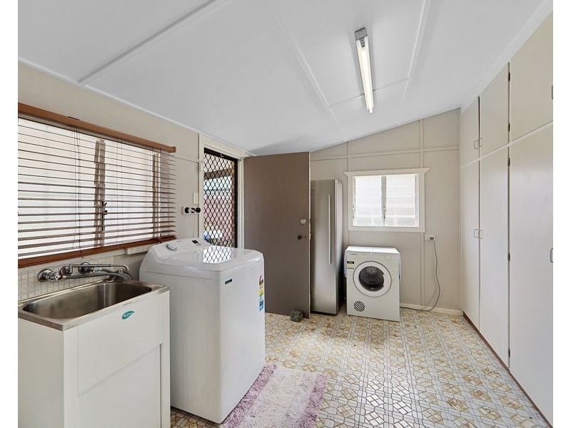 1 Eriksen street, Svensson Heights QLD 4670