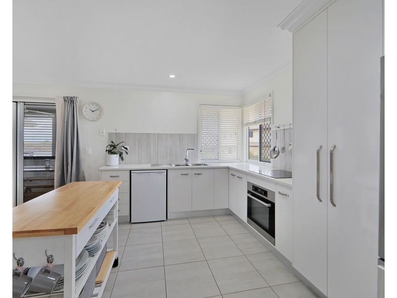 3 Dolphin court, Elliott Heads QLD 4670