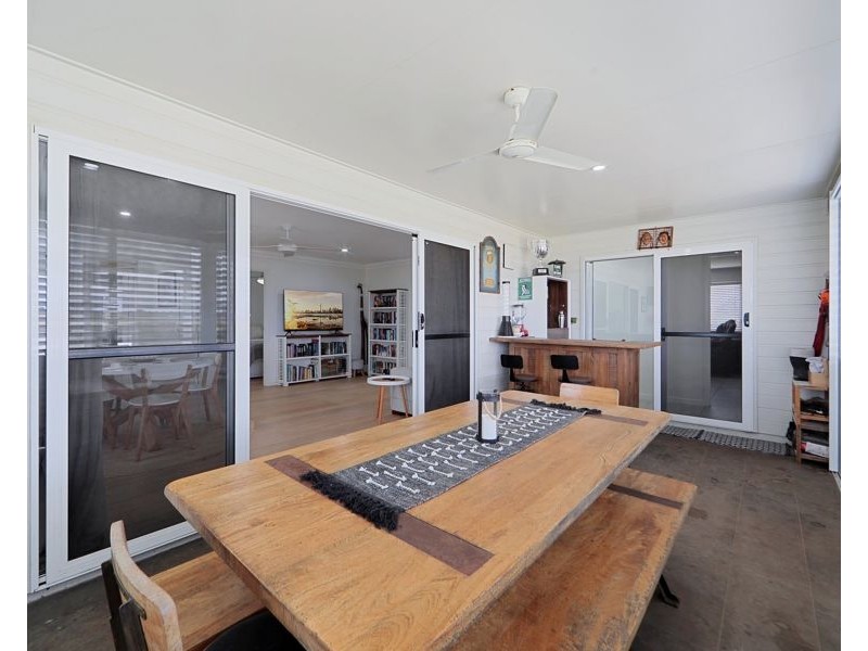 3 Dolphin court, Elliott Heads QLD 4670