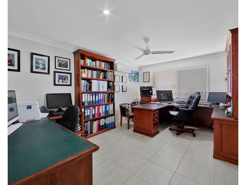 3 Dolphin court, Elliott Heads QLD 4670