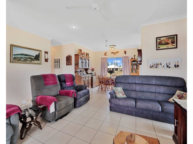 106 Welch Street, Elliott Heads QLD 4670