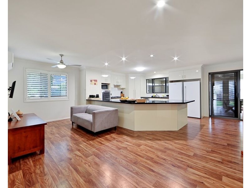 38 Welch Street, Elliott Heads QLD 4670