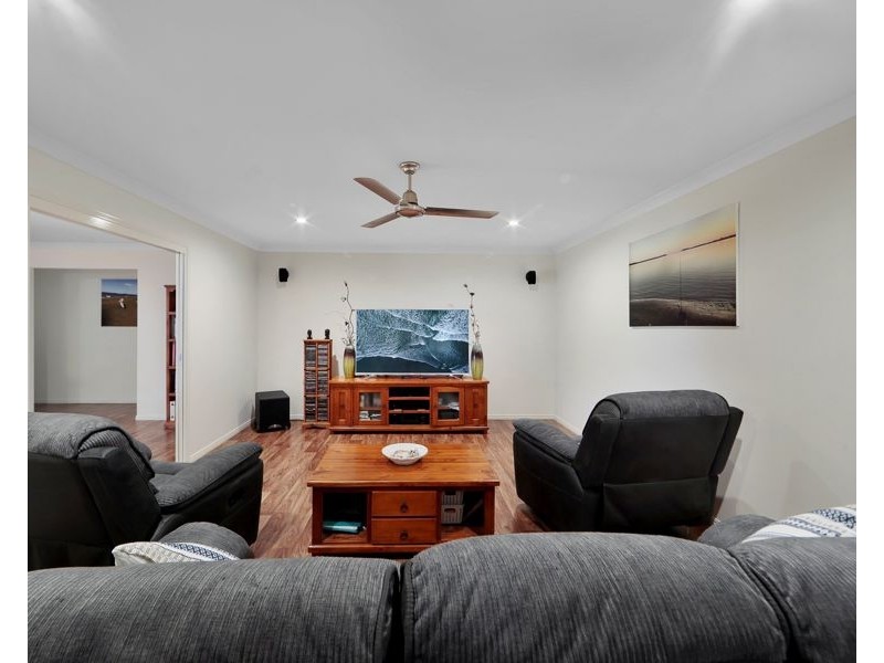 38 Welch Street, Elliott Heads QLD 4670