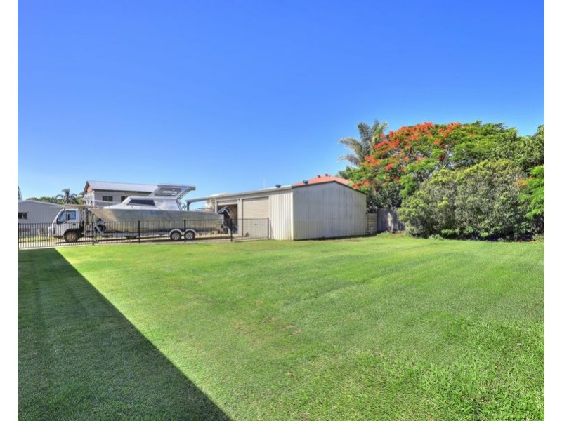 38 Welch Street, Elliott Heads QLD 4670