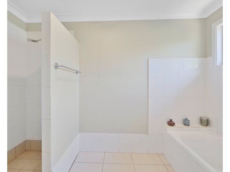 20 Shelley, Burnett Heads QLD 4670