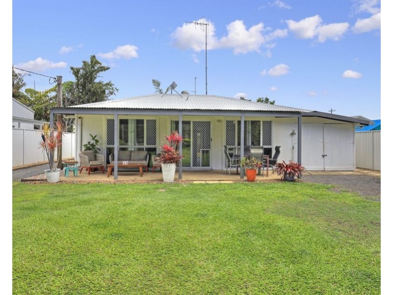 43 Mcintosh Avenue, Elliott Heads QLD 4670