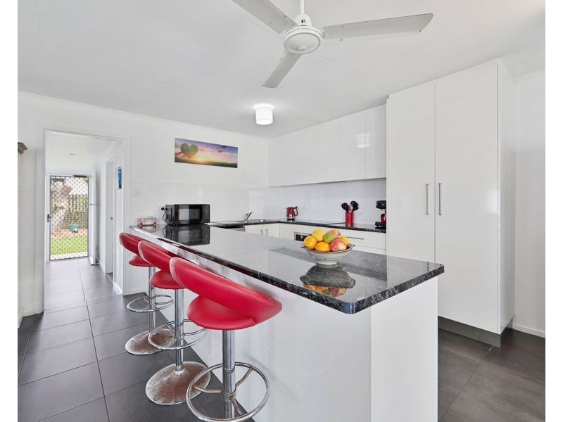 43 Mcintosh Avenue, Elliott Heads QLD 4670