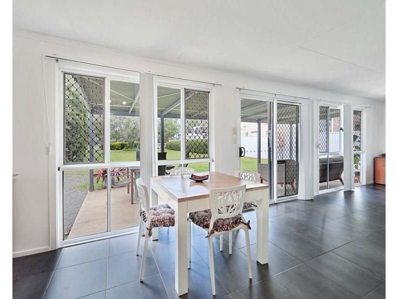 43 Mcintosh Avenue, Elliott Heads QLD 4670