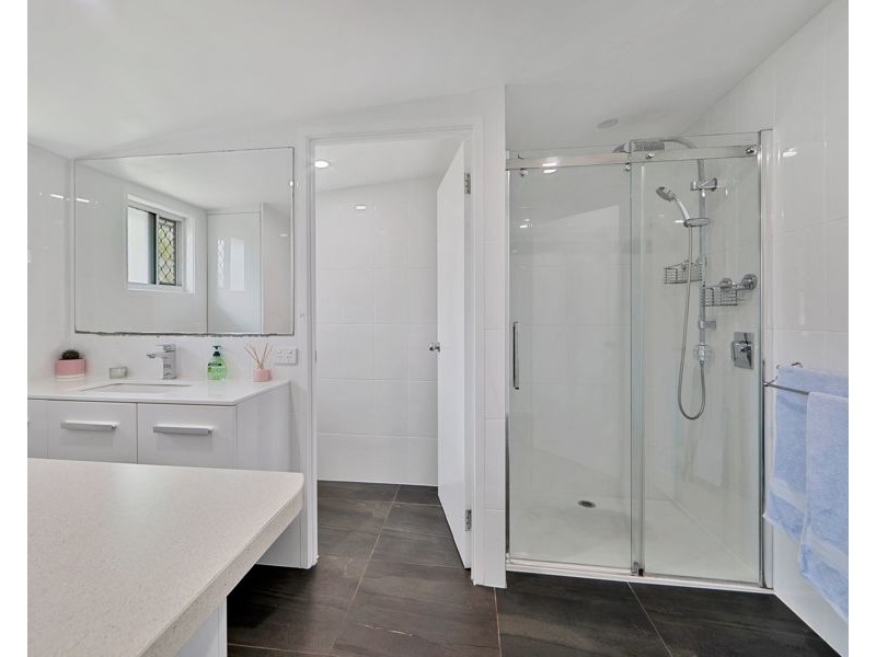 43 Mcintosh Avenue, Elliott Heads QLD 4670