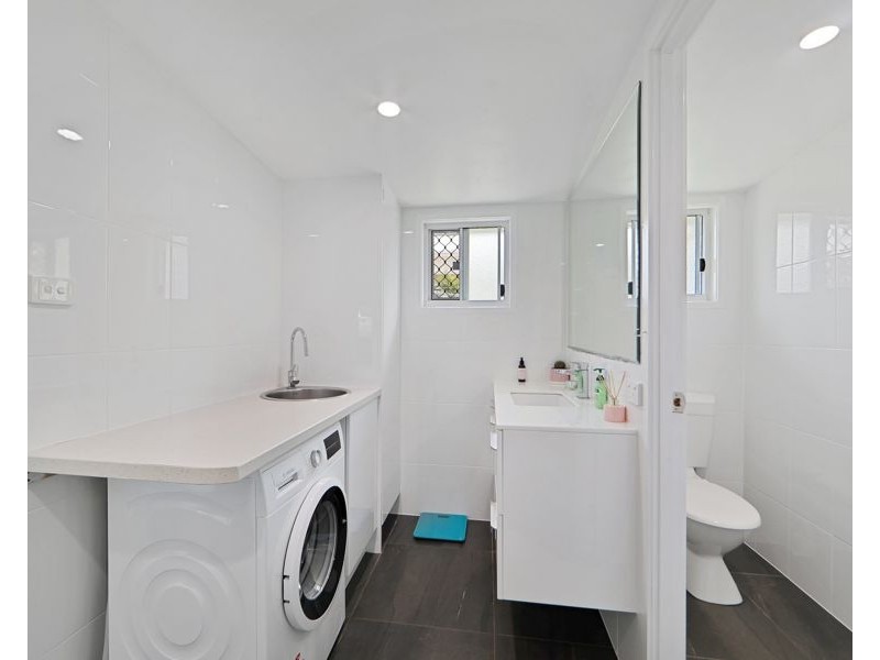 43 Mcintosh Avenue, Elliott Heads QLD 4670