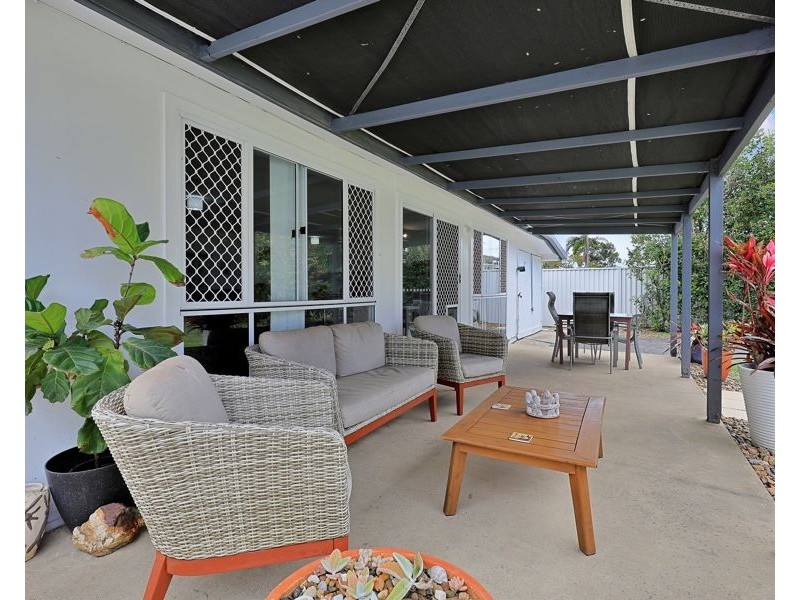 43 Mcintosh Avenue, Elliott Heads QLD 4670