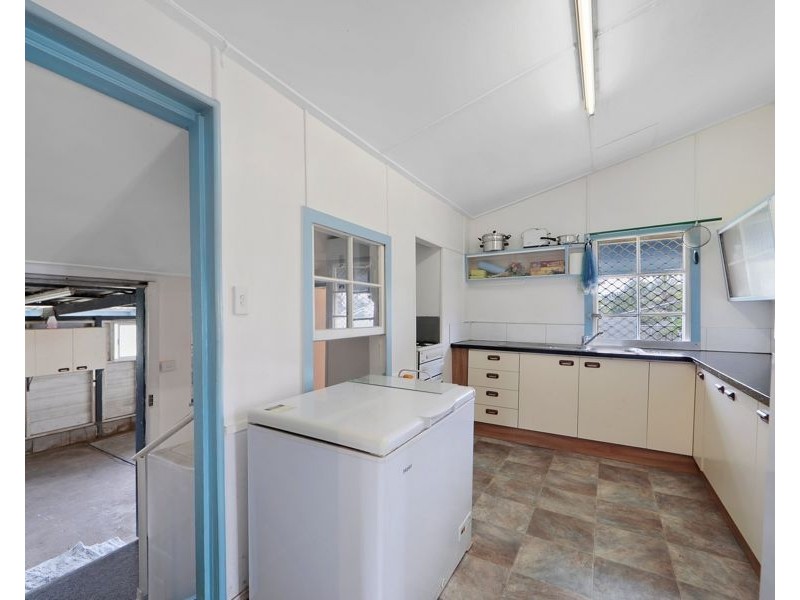 63 steuart, Bundaberg North QLD 4670