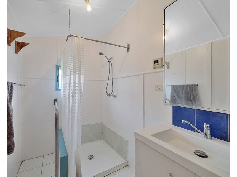 63 steuart, Bundaberg North QLD 4670