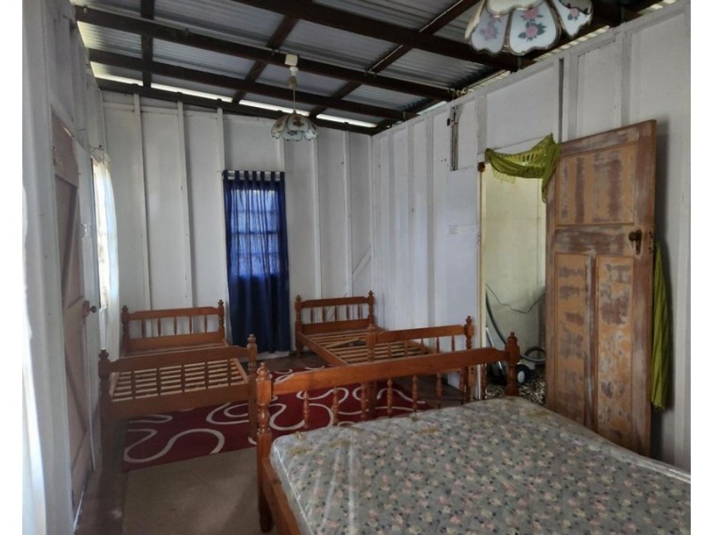 12 Mitchell street, Elliott Heads QLD 4670