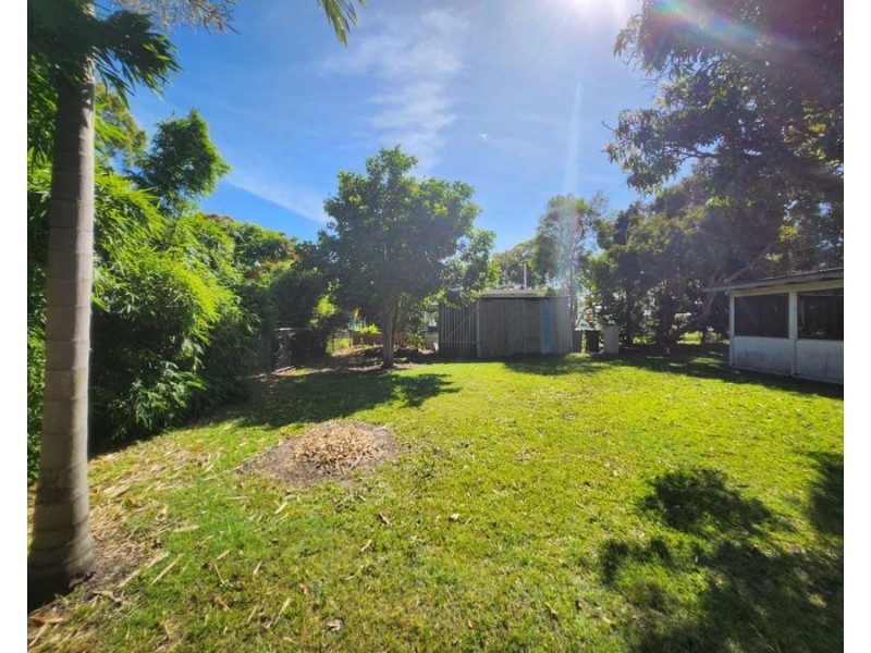 12 Mitchell street, Elliott Heads QLD 4670