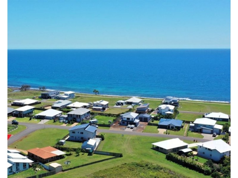 4 Dolphin court, Elliott Heads QLD 4670