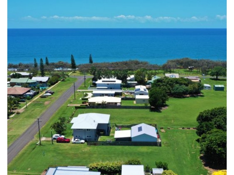 13 Brieschke Street, Elliott Heads QLD 4670