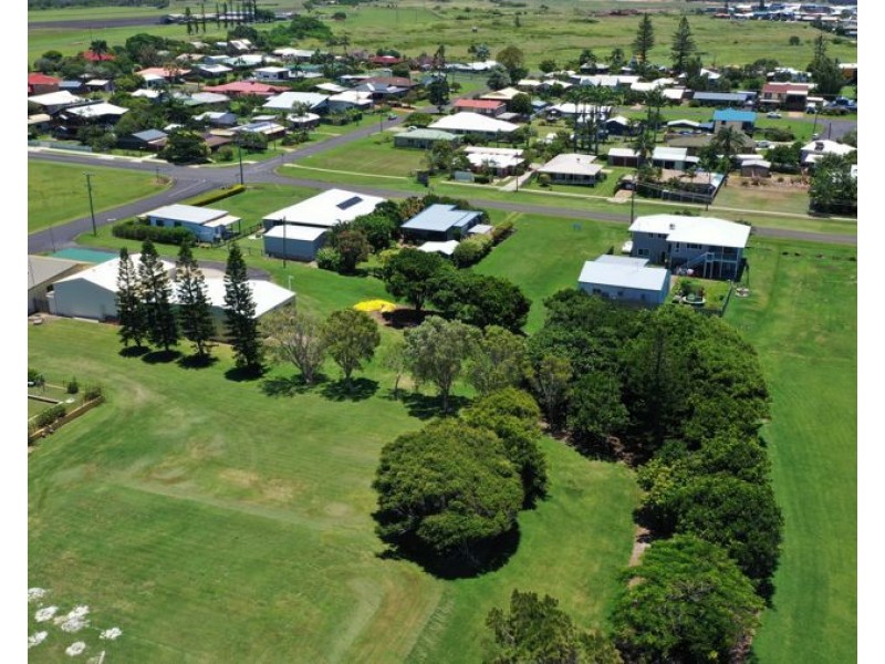 13 Brieschke Street, Elliott Heads QLD 4670