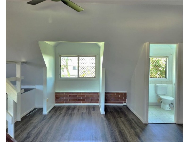 62 Mitchell Street, Elliott Heads QLD 4670