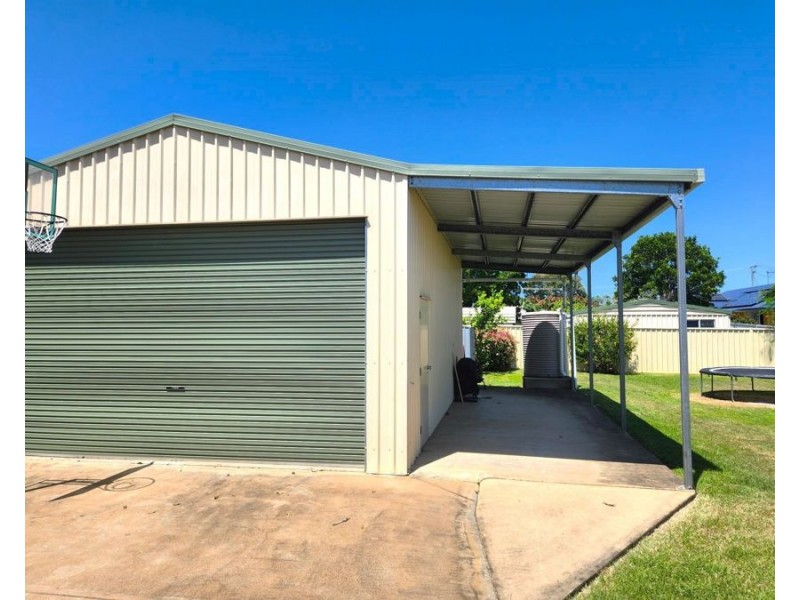 4 Burns street, Burnett Heads QLD 4670