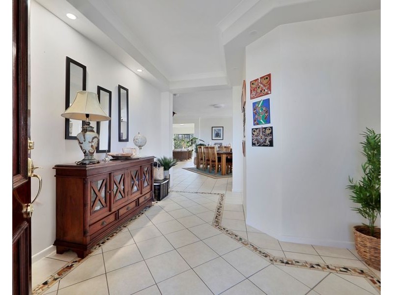 4 BLUE FIN COURT, Elliott Heads QLD 4670