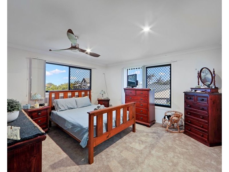 4 BLUE FIN COURT, Elliott Heads QLD 4670