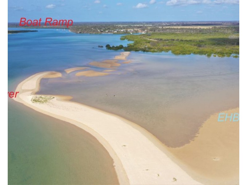 4 BLUE FIN COURT, Elliott Heads QLD 4670