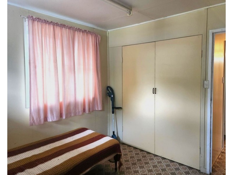 50 Welch Street, Elliott Heads QLD 4670