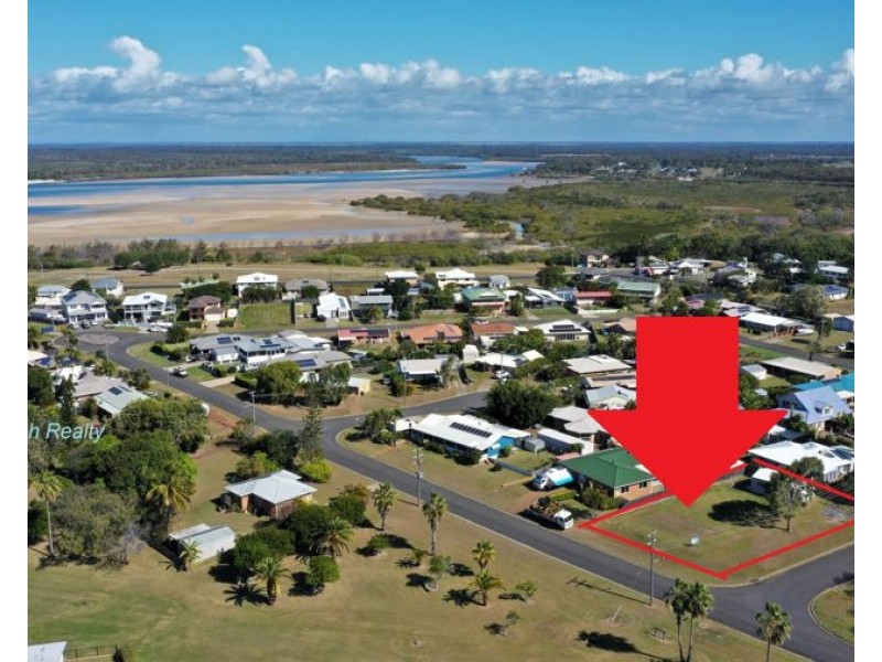 4 Bluewater Drive, Elliott Heads QLD 4670