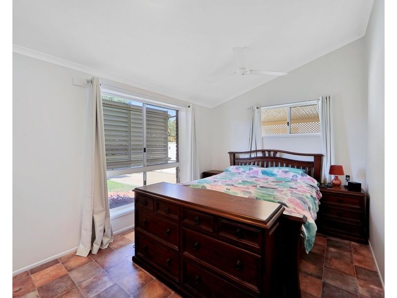 33 Shell Street, Burnett Heads QLD 4670