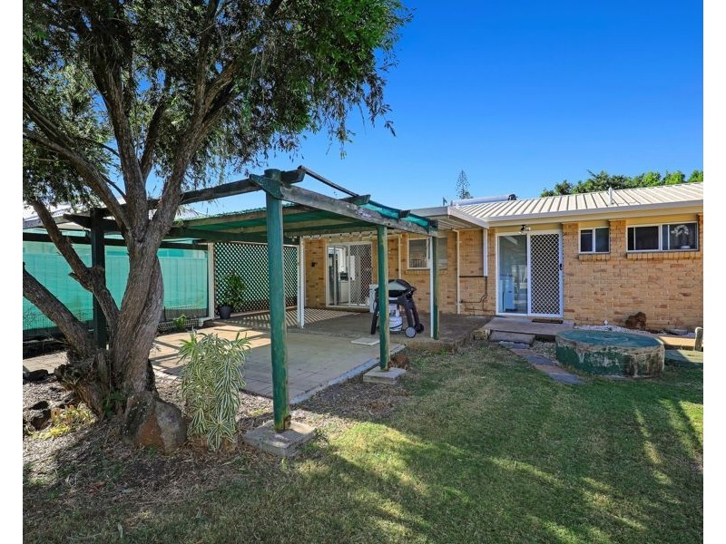 33 Shell Street, Burnett Heads QLD 4670