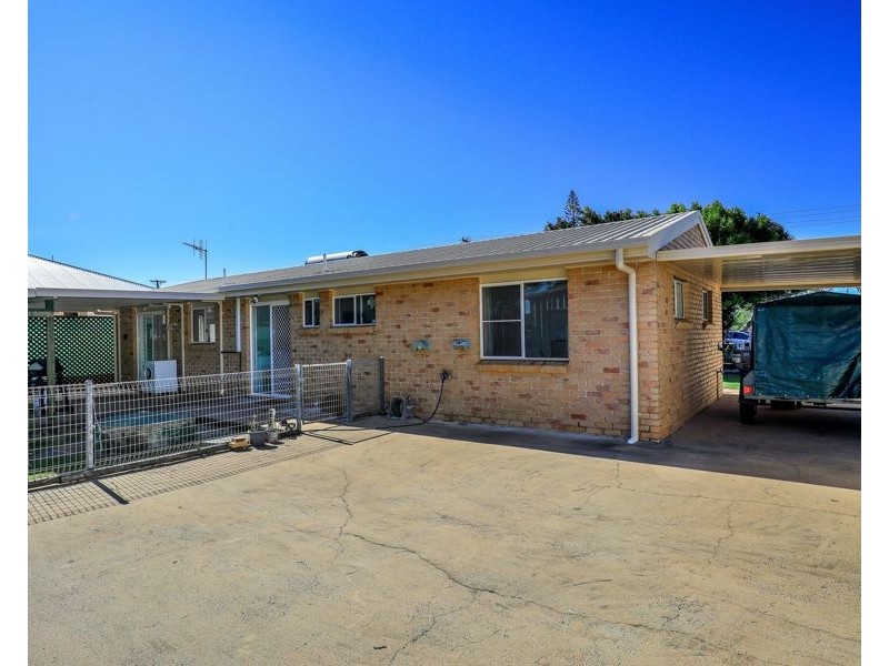 33 Shell Street, Burnett Heads QLD 4670