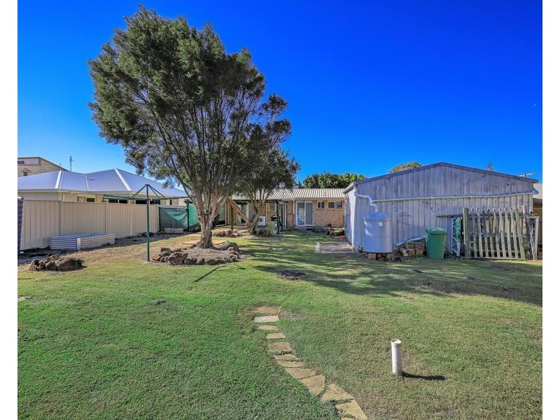 33 Shell Street, Burnett Heads QLD 4670
