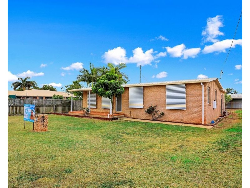 34 Shelley st, Burnett Heads QLD 4670