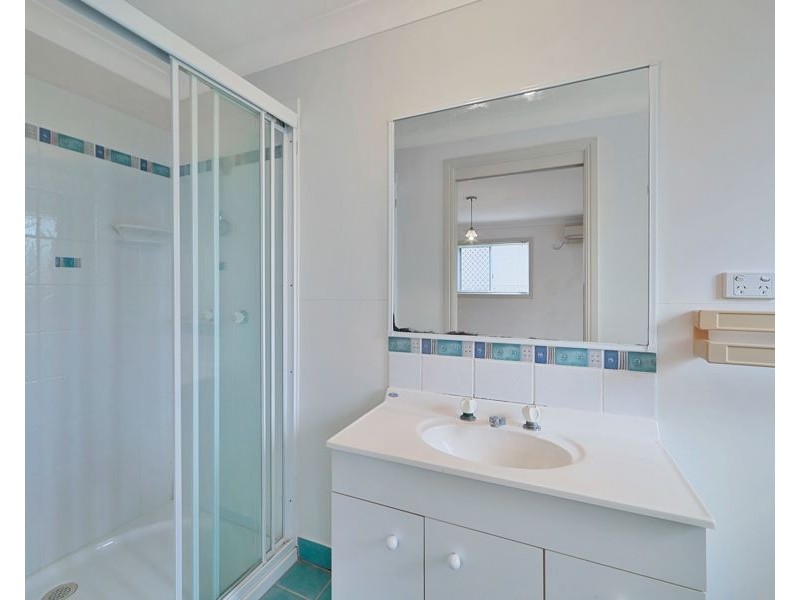 34 Shelley st, Burnett Heads QLD 4670