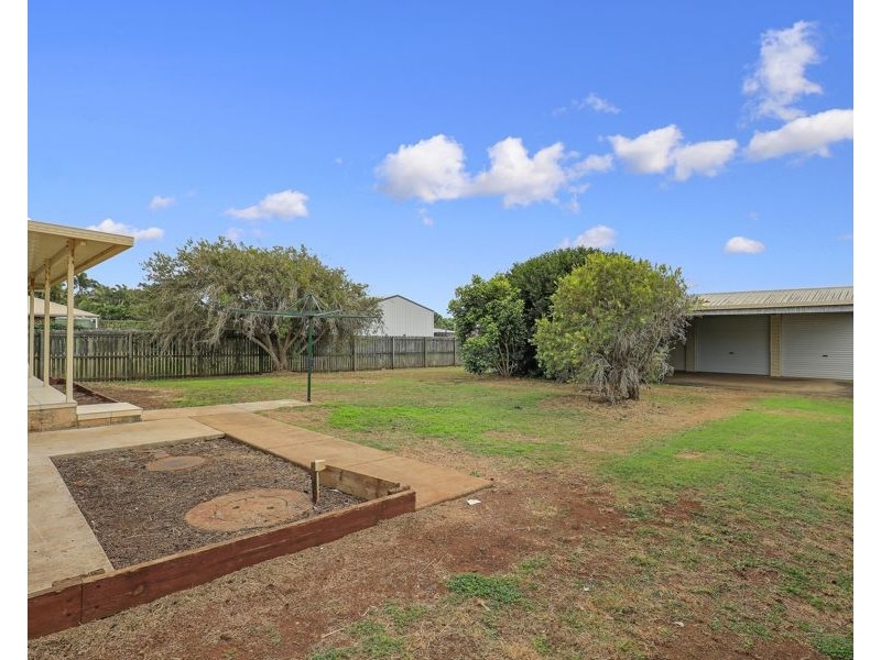 34 Shelley st, Burnett Heads QLD 4670