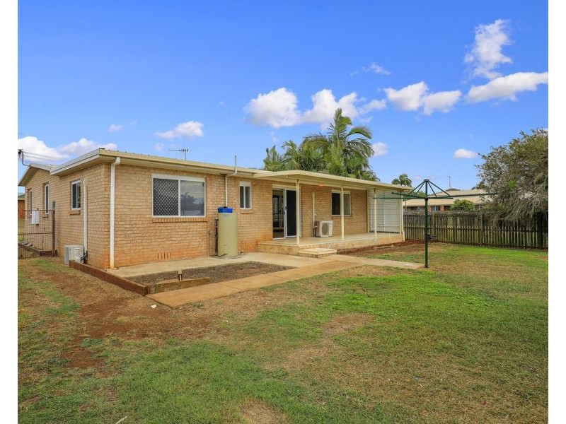 34 Shelley st, Burnett Heads QLD 4670