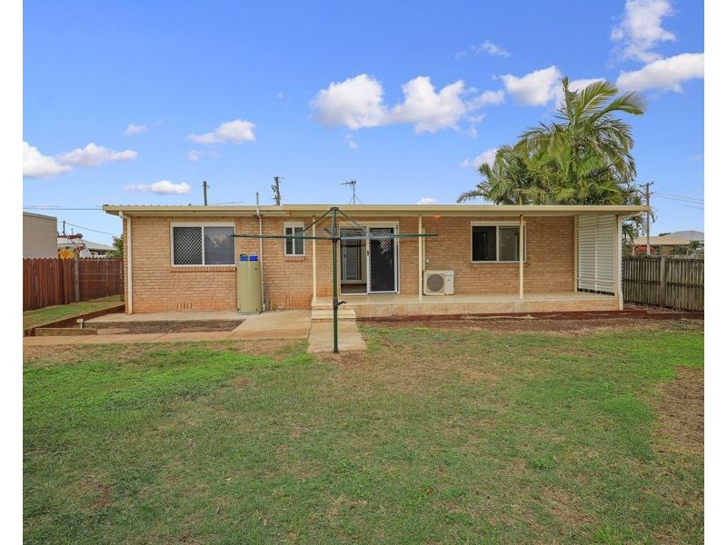 34 Shelley st, Burnett Heads QLD 4670