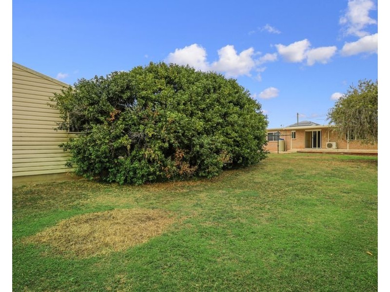 34 Shelley st, Burnett Heads QLD 4670