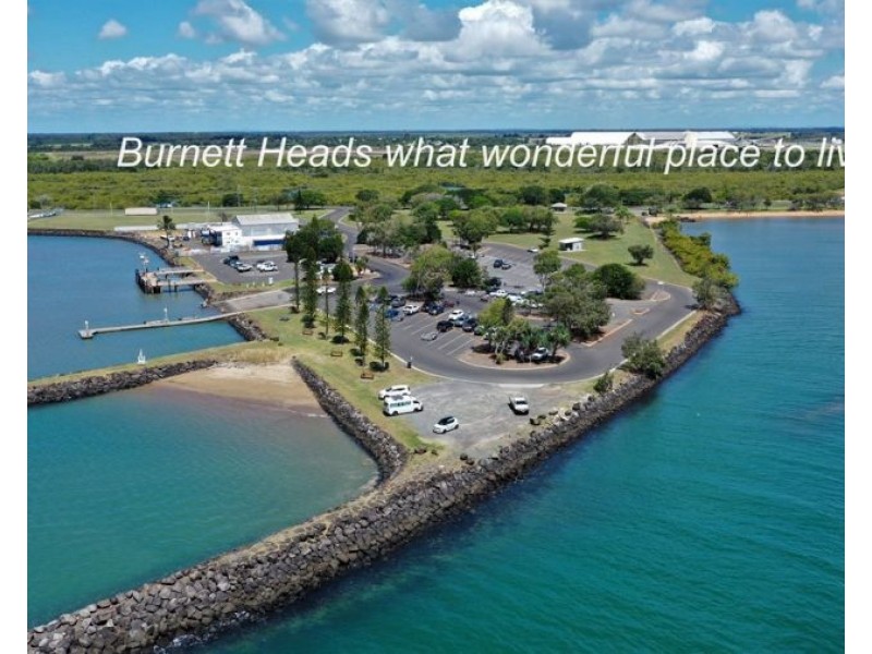 34 Shelley st, Burnett Heads QLD 4670