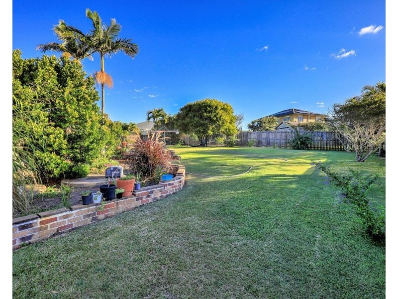 7 Park Street, Elliott Heads QLD 4670