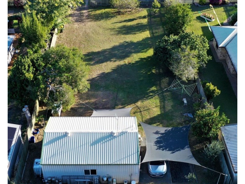 6 HALL STREET, Elliott Heads QLD 4670