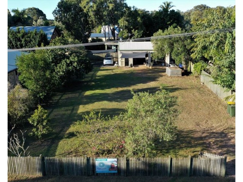 6 HALL STREET, Elliott Heads QLD 4670